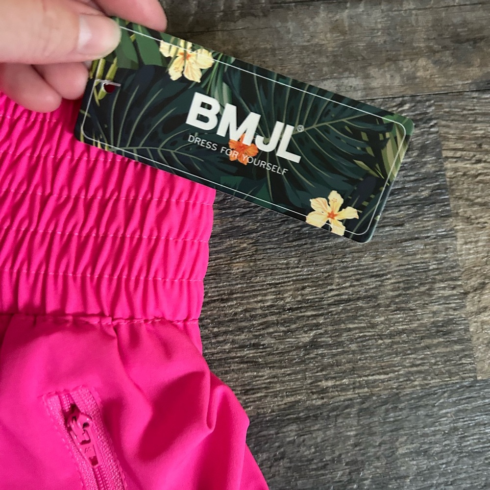 NWT Women's Pink Athletic Shorts - Picture 3 of 5